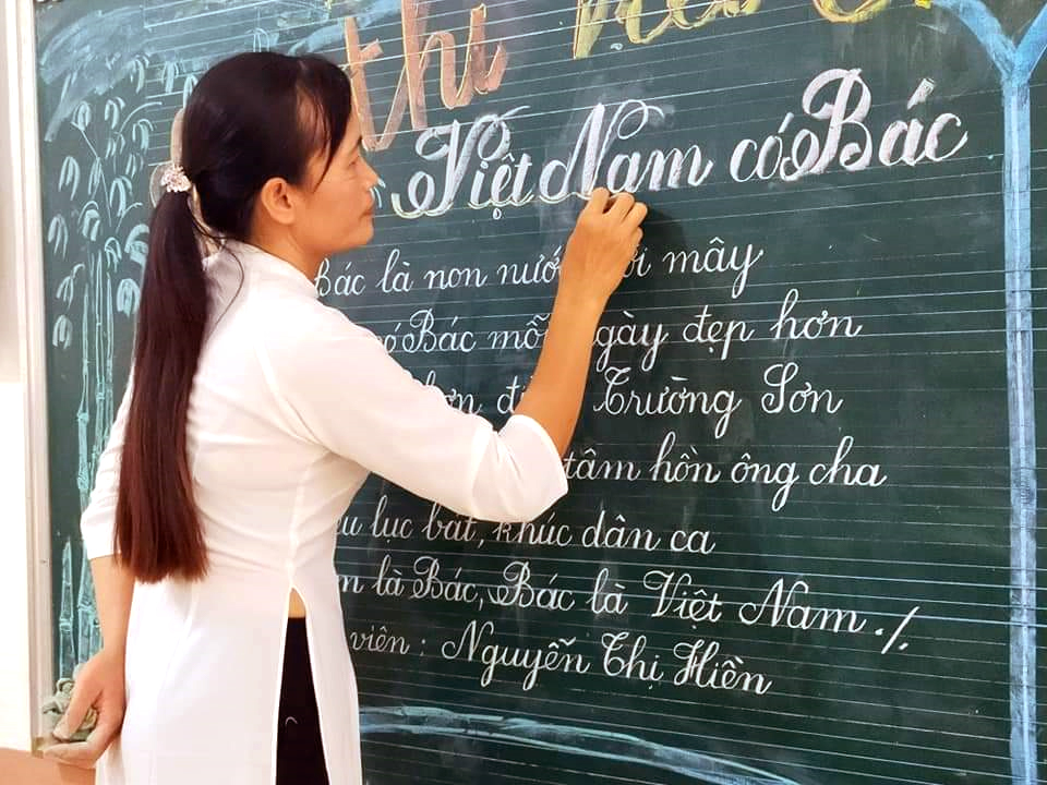 Rộn ràng hội thi “Nét chữ người giáo viên” tại trường tiểu học thị trấn Tân  An huyện Yên Dũng - Xuất bản thông tin